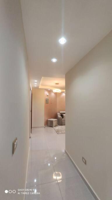 Apartment للإيجار المفروش المدد القصير بكمبوند سما القاهرة.
