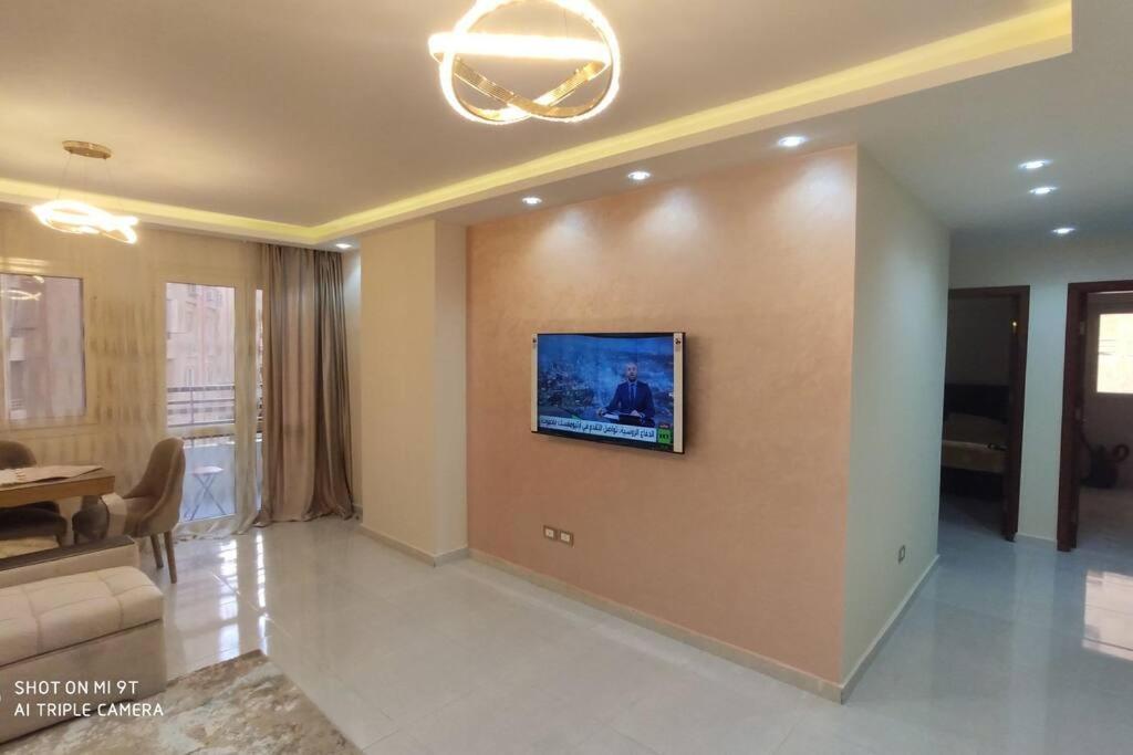 Apartment للإيجار المفروش المدد القصير بكمبوند سما القاهرة. Kairo